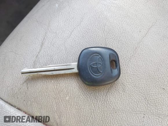 ✅ 2006 Toyota Avalon XL • VIN: 4T1BK36BX6U082751 • Lot: 43253953. Listed on IAAI with 243,083 mi. Free auction sales archive from the USA and detailed vehicle history report at DreamBid. Image 11.