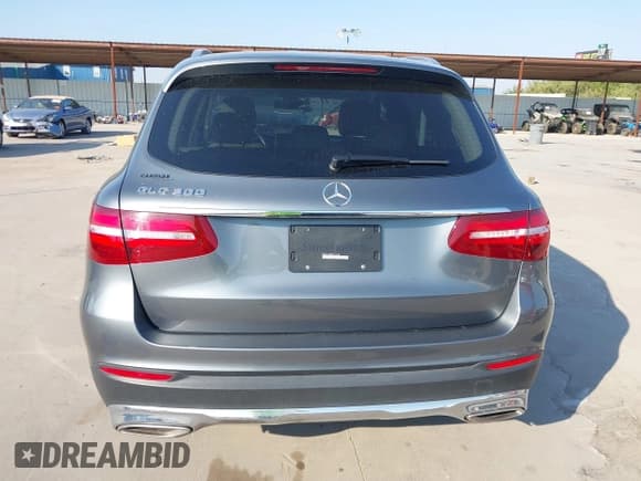 ✅ 2019 Mercedes-Benz GLC 300 • VIN: WDC0G4JB5KV144100 • Lot: 43234131. Listed on IAAI with 52,245 mi. Free auction sales archive from the USA and detailed vehicle history report at DreamBid. Image 16.