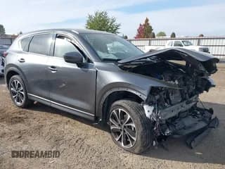✅ 2023 Mazda CX-5 S Premium Plus • VIN: JM3KFBEM3P0101761 • Lot: 43530639. Wystawiony na IAAI z przebiegiem 58 386 mil. Bezpłatny archiwum sprzedaży aukcyjnych z USA i szczegółowy raport historii pojazdu na DreamBid. Zdjęcie 1.