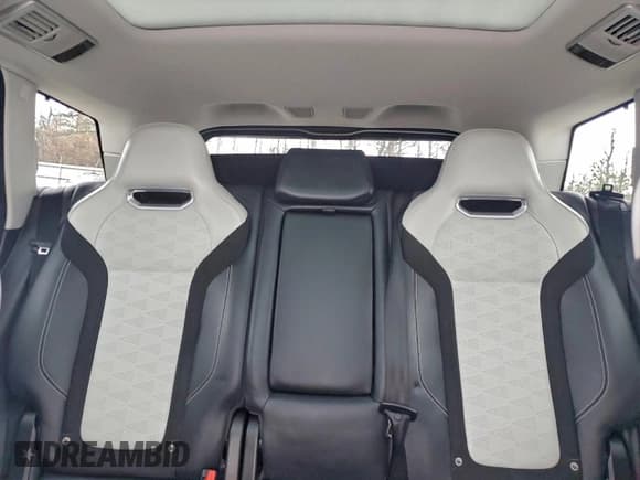 ✅ 2019 Land Rover Range Rover Sport SVR • VIN: SALWZ2SE5KA832167 • Lot: 94812645. Wystawiony na Copart z przebiegiem 67 683 mil. Bezpłatny archiwum sprzedaży aukcyjnych z USA i szczegółowy raport historii pojazdu na DreamBid. Zdjęcie 10.