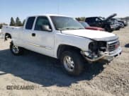 ✅ 2003 GMC Sierra 1500 • VIN: 1GTEC19T83E282430 • Лот: 72967264. Опубликован ранее на Copart с пробегом 81 356 миль. Бесплатный доступ к архиву аукционных продаж из США и подробный отчёт об истории автомобиля на DreamBid. Изображение 4.