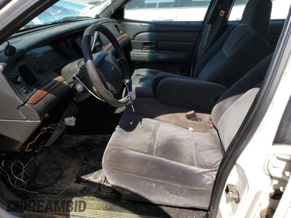 ✅ 2006 Ford Crown Victoria • VIN: 2FAFP73V76X148099 • Лот: 49996435. Опубликован ранее на Copart с пробегом Не указан. Бесплатный доступ к архиву аукционных продаж из США и подробный отчёт об истории автомобиля на DreamBid. Изображение 7.