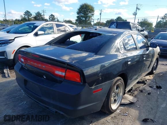 ✅ 2011 Dodge Charger SE • VIN: 2B3CL3CG7BH543456 • Lot: 43564200. Listed on IAAI with 161,728 mi. Free auction sales archive from the USA and detailed vehicle history report at DreamBid. Image 4.
