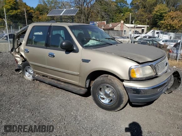 ✅ 2000 Ford Expedition XLT • VIN: 1FMRU1560YLC45109 • Lot: 76681164. Listed on Copart with Not provided. Free auction sales archive from the USA and detailed vehicle history report at DreamBid. Image 4.