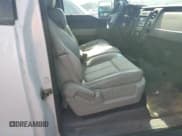 ✅ 2010 Ford F-150 XL • VIN: 1FTMF1CW5AKC33111 • Lot: 51788375. Wystawiony na Copart z przebiegiem 239 518 mil. Bezpłatny archiwum sprzedaży aukcyjnych z USA i szczegółowy raport historii pojazdu na DreamBid. Zdjęcie 10.