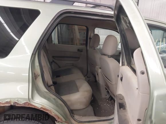 ✅ 2008 Ford Escape XLT • VIN: 1FMCU03148KB16125 • Lot: 43412242. Listed on IAAI with 241,799 mi. Free auction sales archive from the USA and detailed vehicle history report at DreamBid. Image 8.