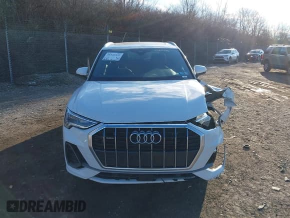 ✅ 2023 Audi Q3 S line Premium Plus • VIN: WA1EECF37P1025146 • Lot: 41520532. Wystawiony na IAAI z przebiegiem 36 717 mil. Bezpłatny archiwum sprzedaży aukcyjnych z USA i szczegółowy raport historii pojazdu na DreamBid. Zdjęcie 12.