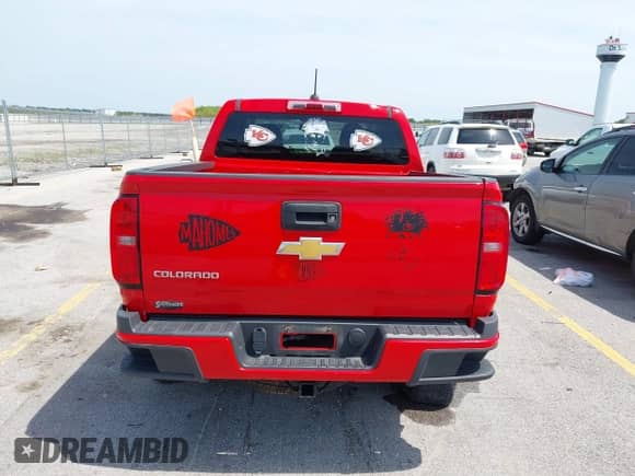 2015 Chevrolet Colorado 4WD Z71 with VIN 1GCGTCE32F1172706, listed as a IAAI auction lot 42942322 with 139,378 mi miles and . Bid and sale history available at DreamBid. Image 16.
