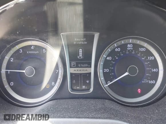 ✅ 2013 Hyundai Azera • VIN: KMHFG4JG2DA214332 • Lot: 43085492. Wystawiony na IAAI z przebiegiem 97 689 mil. Bezpłatny archiwum sprzedaży aukcyjnych z USA i szczegółowy raport historii pojazdu na DreamBid. Zdjęcie 7.