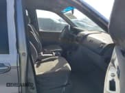 ✅ 2005 Kia Sedona LX • VIN: KNDUP132456729719 • Lot: 41938620. Wystawiony na IAAI z przebiegiem 146 564 mil. Bezpłatny archiwum sprzedaży aukcyjnych z USA i szczegółowy raport historii pojazdu na DreamBid. Zdjęcie 5.