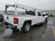 ✅ 2018 GMC Sierra 2500HD • VIN: 1GT12REG1JF126729 • Lot: 84289454. Wystawiony na Copart z przebiegiem Nie podano. Bezpłatny archiwum sprzedaży aukcyjnych z USA i szczegółowy raport historii pojazdu na DreamBid. Zdjęcie 3.