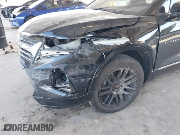 ✅ 2019 Chevrolet Blazer Premier • VIN: 3GNKBKRS4KS610683 • Lot: 43398635. Listed on IAAI with 137,089 mi. Free auction sales archive from the USA and detailed vehicle history report at DreamBid. Image 6.