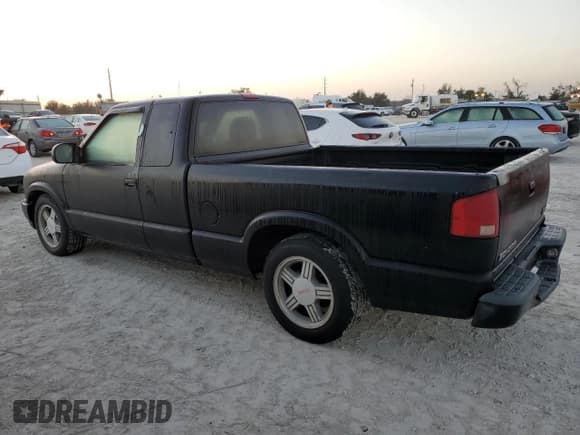 ✅ 1999 GMC Sonoma SLS • VIN: 1GTCS19X7X8517501 • Lot: 77200074. Listed on Copart with Not provided. Free auction sales archive from the USA and detailed vehicle history report at DreamBid. Image 2.