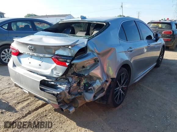 2021 Toyota Camry SE with VIN 4T1T11BK9MU021342, listed as a IAAI auction lot 42947451 with 71,105 mi miles and . Bid and sale history available at DreamBid. Image 4.