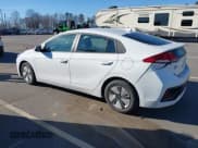 ✅ 2019 Hyundai Ioniq Blue • VIN: KMHC65LC2KU119660 • Lot: 41710680. Wystawiony na IAAI z przebiegiem 123 480 mil. Bezpłatny archiwum sprzedaży aukcyjnych z USA i szczegółowy raport historii pojazdu na DreamBid. Zdjęcie 3.