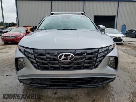 ✅ 2022 Hyundai Tucson SEL • VIN: 5NMJB3AE4NH080646 • Lot: 57768353. Wystawiony na Copart z przebiegiem 6 770 mil. Bezpłatny archiwum sprzedaży aukcyjnych z USA i szczegółowy raport historii pojazdu na DreamBid. Zdjęcie 5.