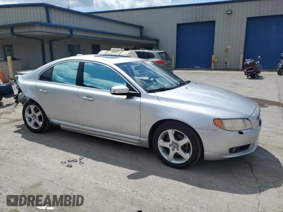 ✅ 2008 Volvo S80 3.0L Turbo • VIN: YV1AH992181054395 • Lot: 65233695. Wystawiony na Copart z przebiegiem 109 431 mil. Bezpłatny archiwum sprzedaży aukcyjnych z USA i szczegółowy raport historii pojazdu na DreamBid. Zdjęcie 4.