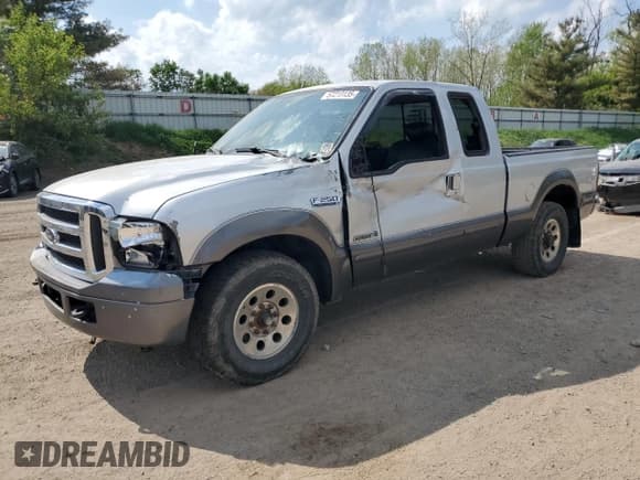 ✅ 2003 Ford F-250 XL • VIN: 1FTNX20P23EC69960 • Lot: 57313135. Listed on Copart with 239,863 mi. Free auction sales archive from the USA and detailed vehicle history report at DreamBid. Image 1.