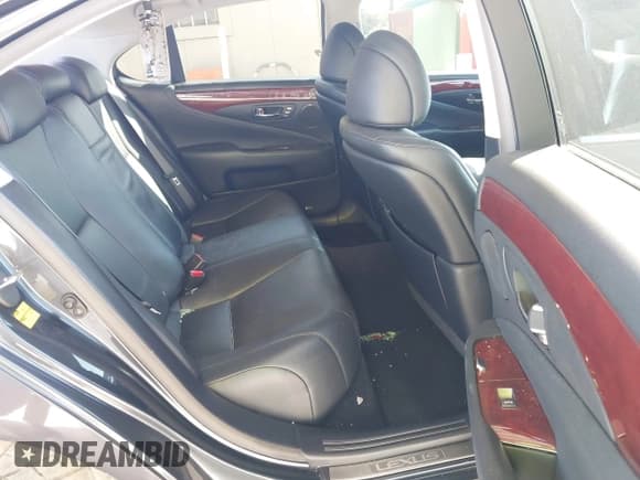 ✅ 2008 Lexus LS 460 • VIN: JTHBL46F185071420 • Lot: 43733303. Wystawiony na IAAI z przebiegiem 97 072 mil. Bezpłatny archiwum sprzedaży aukcyjnych z USA i szczegółowy raport historii pojazdu na DreamBid. Zdjęcie 8.