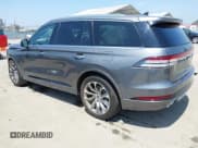 ✅ 2023 Lincoln Aviator Grand Touring • VIN: 5LMYJ8XY2PNL03040 • Lot: 42490032. Wystawiony na IAAI z przebiegiem 5 468 mil. Bezpłatny archiwum sprzedaży aukcyjnych z USA i szczegółowy raport historii pojazdu na DreamBid. Zdjęcie 3.