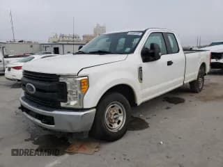 ✅ 2017 Ford F-250 XLT • VIN: 1FT7X2A61HEC90630 • Lot: 44420155. Listed on Copart with 121,755 mi. Free auction sales archive from the USA and detailed vehicle history report at DreamBid. Image 1.