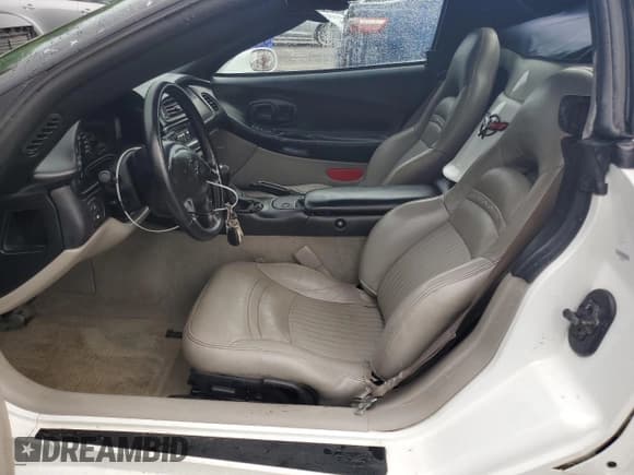 ✅ 2004 Chevrolet Corvette • VIN: 1G1YY32G445126550 • Лот: 60624205. Опубликован ранее на Copart с пробегом 141 681 миль. Бесплатный доступ к архиву аукционных продаж из США и подробный отчёт об истории автомобиля на DreamBid. Изображение 7.