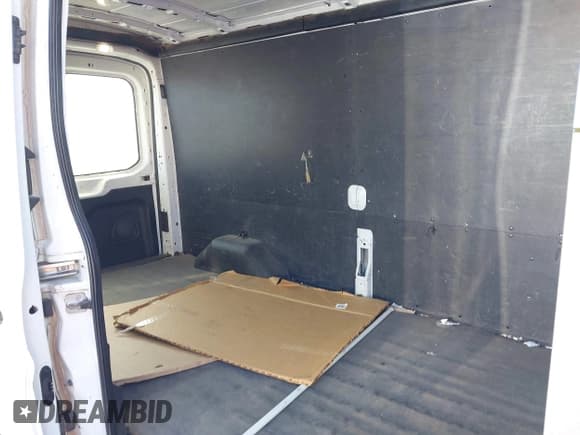 ✅ 2019 Ford Transit • VIN: 1FTYR2CM7KKA69374 • Lot: 43699024. Listed on IAAI with 243,820 mi. Free auction sales archive from the USA and detailed vehicle history report at DreamBid. Image 8.