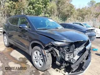 2021 Chevrolet Blazer LT z VIN 3GNKBCR41MS529103, wystawiony jako IAAI lot #41783784 z przebiegiem 45 423 mil mil oraz . Historia ofert i sprzedaży dostępna na DreamBid. Obrazek 1.