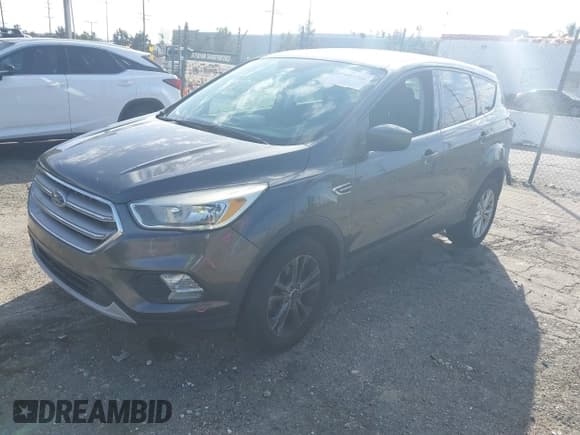 ✅ 2017 Ford Escape SE • VIN: 1FMCU9GD6HUB87002 • Lot: 41692708. Wystawiony na IAAI z przebiegiem 112 093 mil. Bezpłatny archiwum sprzedaży aukcyjnych z USA i szczegółowy raport historii pojazdu na DreamBid. Zdjęcie 18.