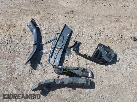 ✅ 2021 BMW 5 Series 530i • VIN: WBA53BH04MWX16672 • Lot: 41963601. Listed on IAAI with 65,155 mi. Free auction sales archive from the USA and detailed vehicle history report at DreamBid. Image 12.