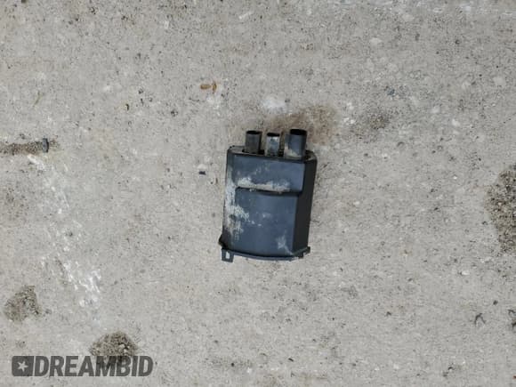 ✅ 2013 BMW 3 Series 328i • VIN: WBA3C1C54DK103737 • Lot: 47820025. Listed on Copart with 134,896 mi. Free auction sales archive from the USA and detailed vehicle history report at DreamBid. Image 12.