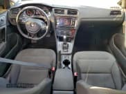 ✅ 2019 Volkswagen Golf S • VIN: 3VWG57AU8KM013232 • Lot: 95654825. Wystawiony na Copart z przebiegiem 65 454 mil. Bezpłatny archiwum sprzedaży aukcyjnych z USA i szczegółowy raport historii pojazdu na DreamBid. Zdjęcie 8.