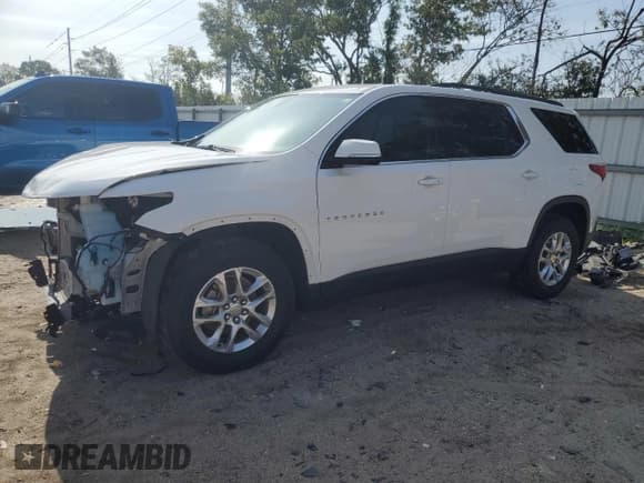 ✅ 2020 Chevrolet Traverse LT Cloth • VIN: 1GNERGKW6LJ217743 • Lot: 66592904. Wystawiony na Copart z przebiegiem 53 774 mil. Bezpłatny archiwum sprzedaży aukcyjnych z USA i szczegółowy raport historii pojazdu na DreamBid. Zdjęcie 1.