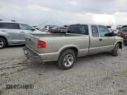 ✅ 2001 Chevrolet S-10 LS • VIN: 1GCCS19511K102618 • Лот: 42387565. Опубликован ранее на Copart с пробегом 201 606 миль. Бесплатный доступ к архиву аукционных продаж из США и подробный отчёт об истории автомобиля на DreamBid. Изображение 3.