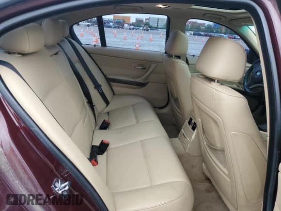 ✅ 2007 BMW 3 Series 328i • VIN: WBAVA33547KX76185 • Lot: 57923175. Listed on Copart with 177,710 mi. Free auction sales archive from the USA and detailed vehicle history report at DreamBid. Image 10.