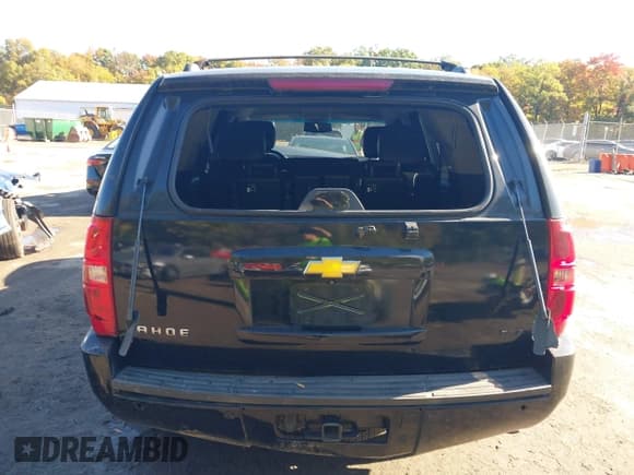 ✅ 2012 Chevrolet Tahoe LT • VIN: 1GNSCBE09CR136655 • Lot: 43491523. Wystawiony na IAAI z przebiegiem 212 813 mil. Bezpłatny archiwum sprzedaży aukcyjnych z USA i szczegółowy raport historii pojazdu na DreamBid. Zdjęcie 15.