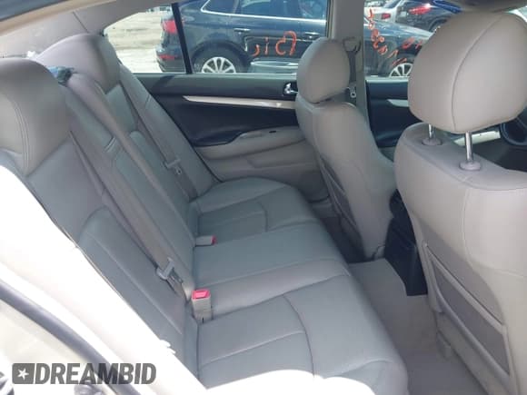 ✅ 2007 Infiniti G35 Sport • VIN: JNKBV61E27M706783 • Lot: 42618351. Wystawiony na IAAI z przebiegiem 257 562 mil. Bezpłatny archiwum sprzedaży aukcyjnych z USA i szczegółowy raport historii pojazdu na DreamBid. Zdjęcie 8.