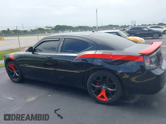 ✅ 2008 Dodge Charger • VIN: 2B3KA43R68H184859 • Лот: 42792724. Опубликован ранее на IAAI с пробегом 164 585 миль. Бесплатный доступ к архиву аукционных продаж из США и подробный отчёт об истории автомобиля на DreamBid. Изображение 14.