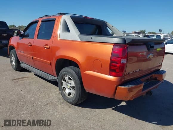 ✅ 2007 Chevrolet Avalanche 1LT • VIN: 3GNFK12377G202767 • Lot: 43661125. Listed on IAAI with 197,609 mi. Free auction sales archive from the USA and detailed vehicle history report at DreamBid. Image 3.