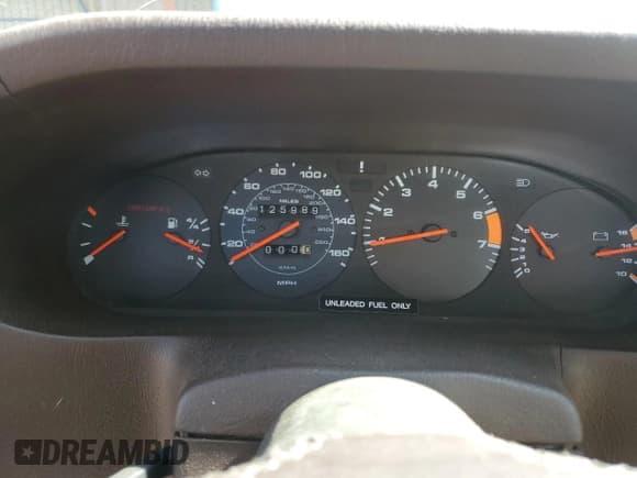 ✅ 1984 Porsche 928 • VIN: WP0JB0929ES860736 • Lot: 63927165. Wystawiony na Copart z przebiegiem 125 989 mil. Bezpłatny archiwum sprzedaży aukcyjnych z USA i szczegółowy raport historii pojazdu na DreamBid. Zdjęcie 9.