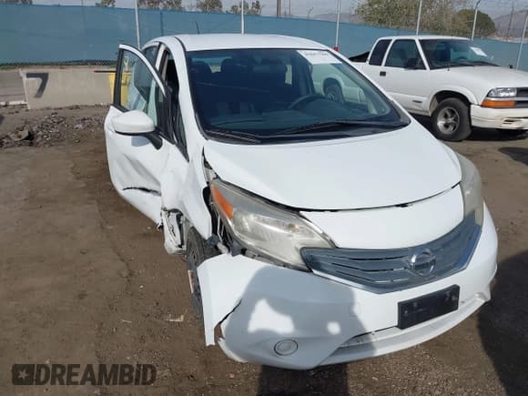 ✅ 2016 Nissan Note SV • VIN: 3N1CE2CP4GL382276 • Lot: 43657569. Wystawiony na IAAI z przebiegiem 96 109 mil. Bezpłatny archiwum sprzedaży aukcyjnych z USA i szczegółowy raport historii pojazdu na DreamBid. Zdjęcie 1.