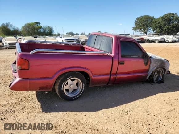 1995 Chevrolet S-10 with VIN 1GCCS1449S8127652, listed as a Copart auction lot 76570914 with Not provided miles and Salvage title. Bid and sale history available at DreamBid. Image 3.
