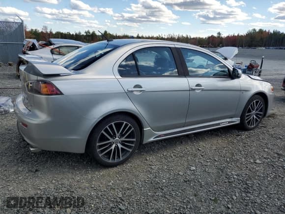 ✅ 2016 Mitsubishi Lancer SE • VIN: JA32V2FW3GU603897 • Lot: 84726965. Listed on Copart with 122,707 mi. Free auction sales archive from the USA and detailed vehicle history report at DreamBid. Image 3.
