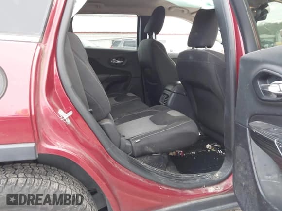 ✅ 2014 Jeep Cherokee Latitude • VIN: 1C4PJLCS0EW154187 • Лот: 43659268. Опубликован ранее на IAAI с пробегом 119 235 миль. Бесплатный доступ к архиву аукционных продаж из США и подробный отчёт об истории автомобиля на DreamBid. Изображение 8.