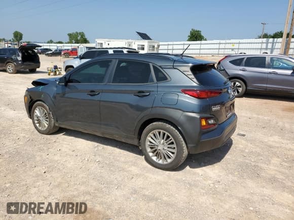 ✅ 2020 Hyundai Kona SEL • VIN: KM8K22AA6LU575038 • Лот: 55038864. Опубликован ранее на Copart с пробегом 38 850 миль. Бесплатный доступ к архиву аукционных продаж из США и подробный отчёт об истории автомобиля на DreamBid. Изображение 2.