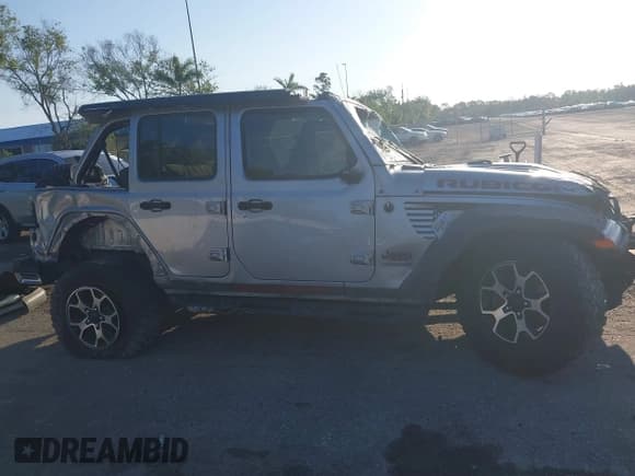 ✅ 2020 Jeep Wrangler Unlimited Rubicon • VIN: 1C4HJXFN1LW114022 • Lot: 41760099. Wystawiony na IAAI z przebiegiem 87 622 mil. Bezpłatny archiwum sprzedaży aukcyjnych z USA i szczegółowy raport historii pojazdu na DreamBid. Zdjęcie 12.