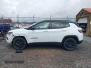 ✅ 2023 Jeep Compass Latitude • VIN: 3C4NJDBN2PT531684 • Lot: 43592365. Wystawiony na IAAI z przebiegiem 19 946 mil. Bezpłatny archiwum sprzedaży aukcyjnych z USA i szczegółowy raport historii pojazdu na DreamBid. Zdjęcie 14.