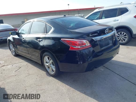 ✅ 2013 Nissan Altima SV • VIN: 1N4AL3AP4DC256953 • Lot: 43867449. Listed on IAAI with 152,915 mi. Free auction sales archive from the USA and detailed vehicle history report at DreamBid. Image 3.