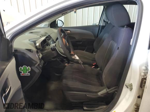 2012 Chevrolet Sonic LT z VIN 1G1JC5SBXC4223224, wystawiony jako Copart lot #53620935 z przebiegiem 146 032 mil mil oraz Szkoda całkowita • Salvage title. Historia ofert i sprzedaży dostępna na DreamBid. Obrazek 7.