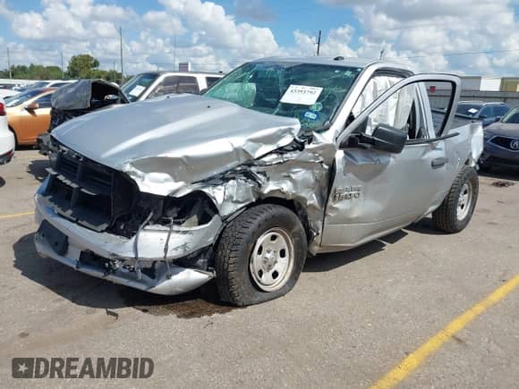 2016 Ram 1500 Express z VIN 3C6JR6AG4GG278048, wystawiony jako IAAI lot #43393792 z przebiegiem Nie podano mil oraz . Historia ofert i sprzedaży dostępna na DreamBid. Obrazek 17.